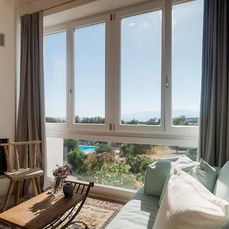 Daire Chic With Pool, 5-min Walk To *