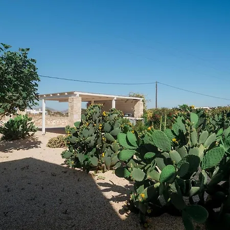 Chic With Pool, 5-min Walk To