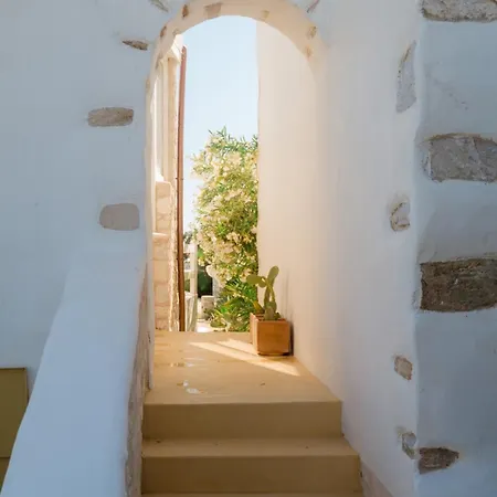 Chic With Pool, 5-min Walk To Daire *