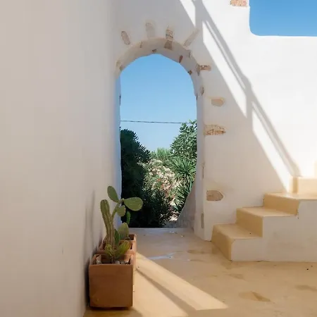 Chic With Pool, 5-min Walk To Appartement